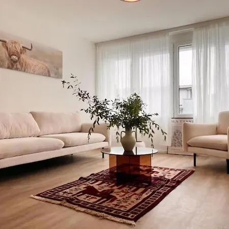 City Comfort - 2br Newly Renovated -301-