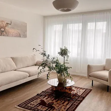 City Comfort - 2br Newly Renovated -301- *