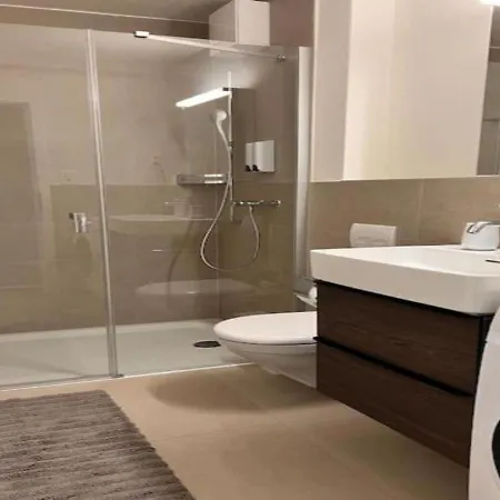 Apartment City Comfort - 2br Newly Renovated -301- *